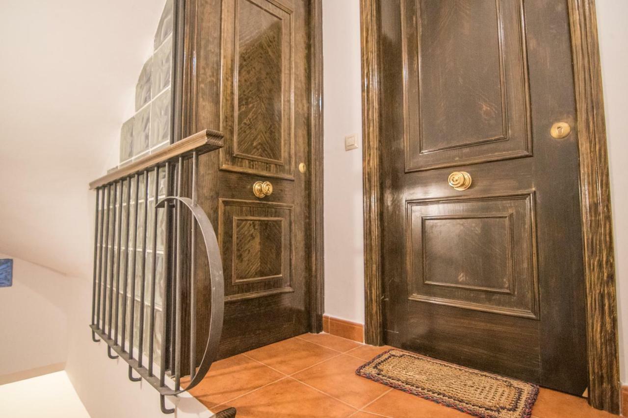 Tuguest Plaza Nueva Apartment Granada Dış mekan fotoğraf
